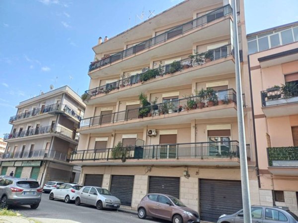 appartamento in vendita a Reggio di Calabria in zona Sbarre