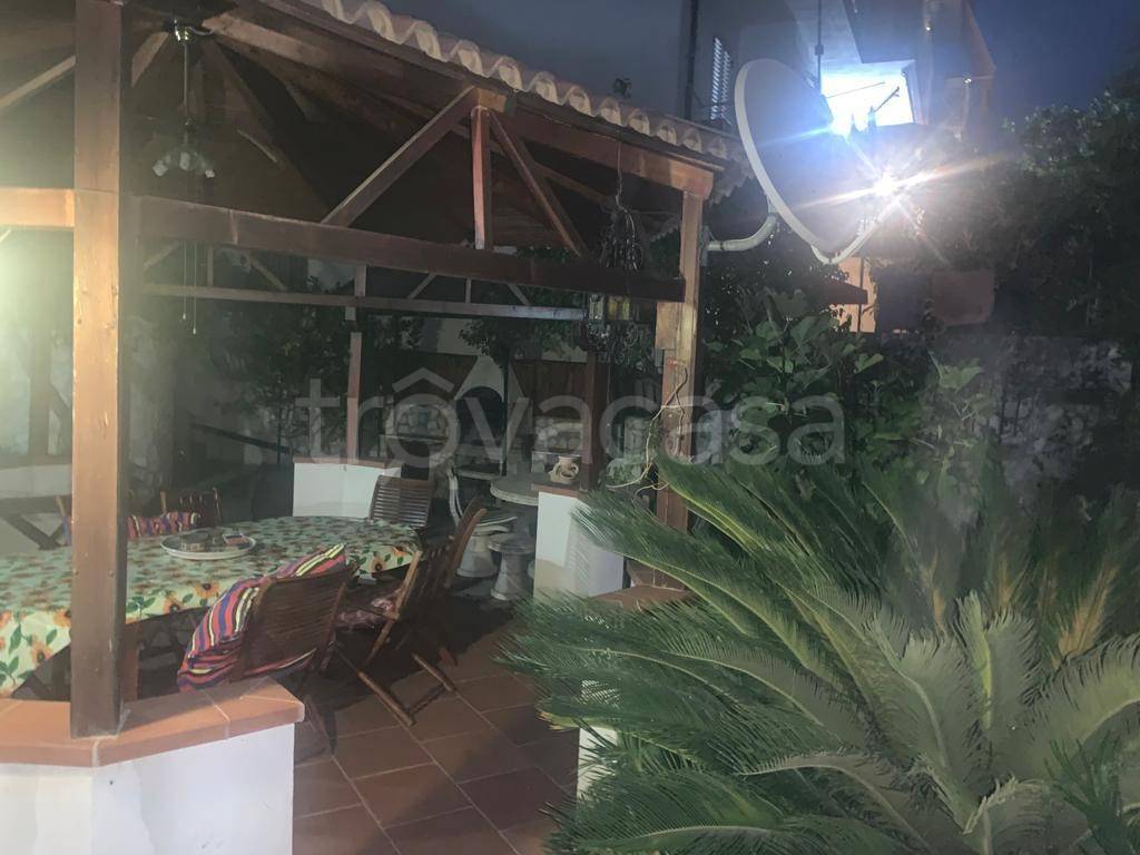 casa indipendente in vendita a Reggio di Calabria in zona Sbarre
