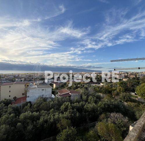 appartamento in vendita a Reggio di Calabria in zona Gallina