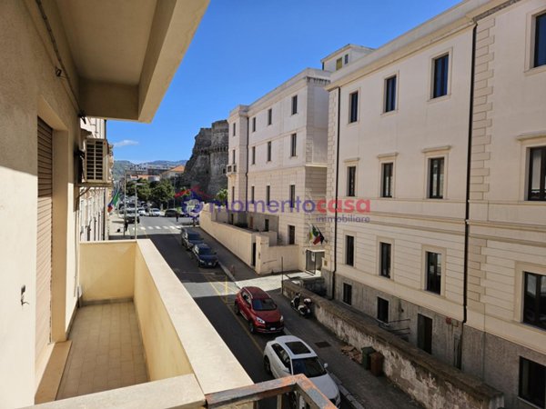 appartamento in vendita a Reggio di Calabria in zona Centro Storico