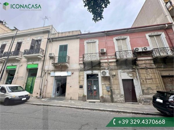 negozio in vendita a Reggio di Calabria in zona Centro Storico