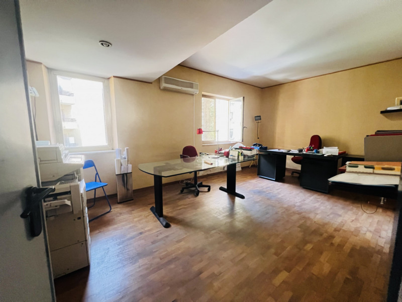 ufficio in vendita a Reggio di Calabria in zona Centro Storico