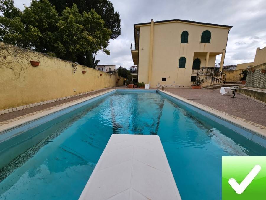 casa indipendente in vendita a Reggio di Calabria in zona Pellaro