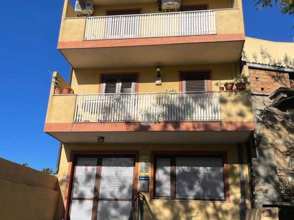 appartamento in vendita a Reggio di Calabria in zona Sbarre