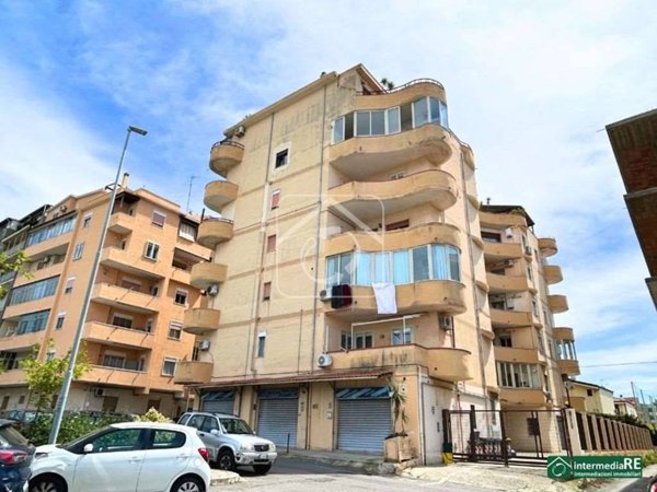 appartamento in vendita a Reggio di Calabria in zona Modena