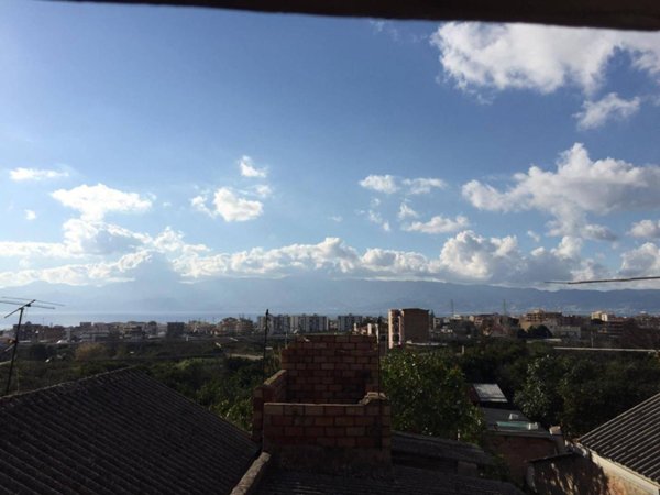 casa indipendente in vendita a Reggio di Calabria in zona Catona