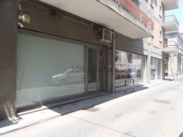 locale commerciale in vendita a Reggio di Calabria in zona Centro Storico