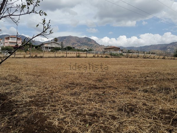 terreno agricolo in vendita a Reggio di Calabria in zona Sbarre