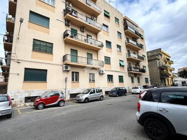 appartamento in vendita a Reggio di Calabria in zona Sbarre
