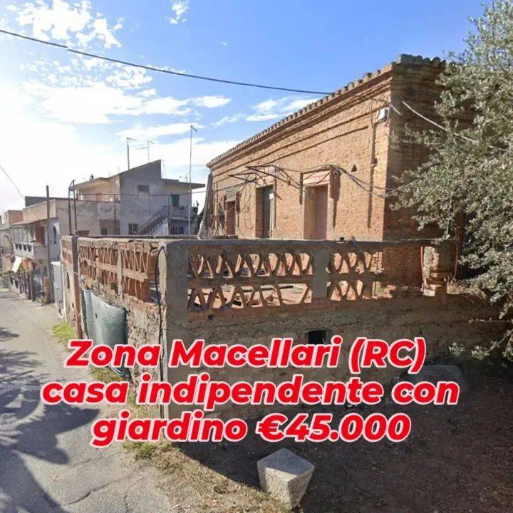 casa indipendente in vendita a Reggio di Calabria in zona San Gregorio