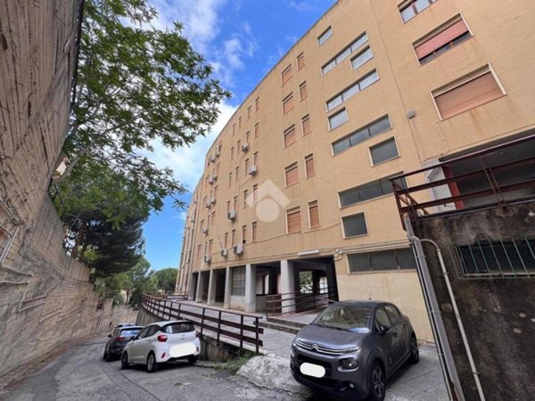 intera palazzina in vendita a Reggio di Calabria in zona Archi