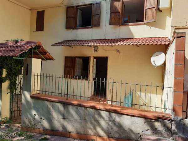 casa indipendente in vendita a Reggio di Calabria in zona Archi