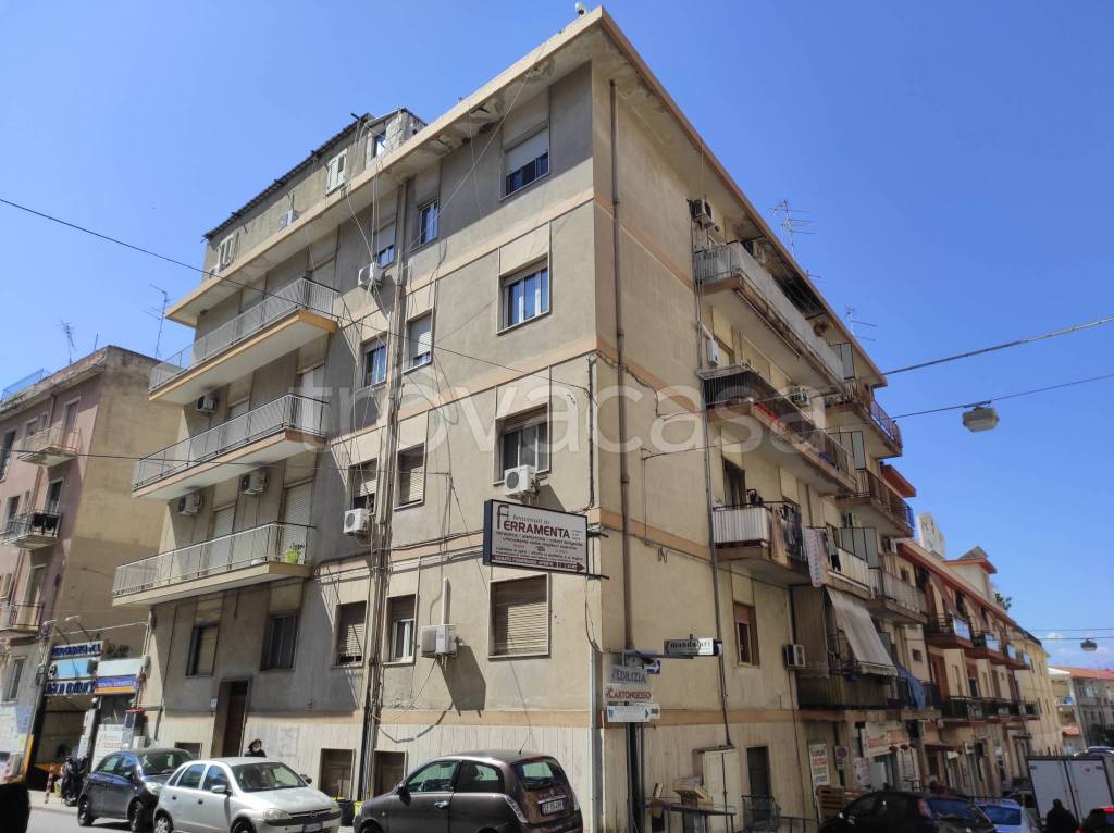appartamento in vendita a Reggio di Calabria in zona Santa Caterina