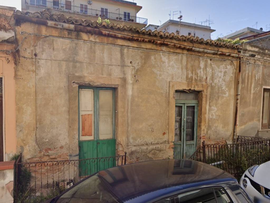 casa indipendente in vendita a Reggio di Calabria in zona Sbarre
