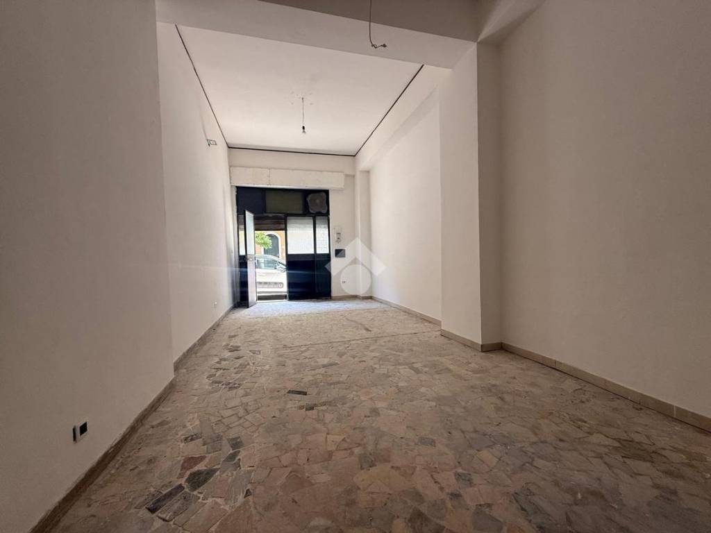 negozio in vendita a Reggio di Calabria in zona Centro Storico