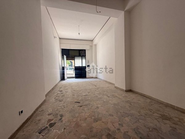 negozio in vendita a Reggio di Calabria in zona Centro Storico