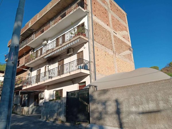 appartamento in vendita a Reggio di Calabria in zona Trabocchetto