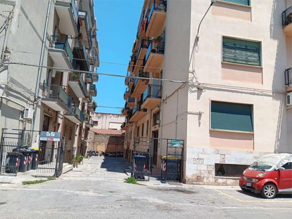 appartamento in vendita a Reggio di Calabria in zona Sbarre