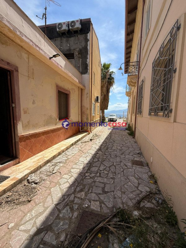 casa indipendente in vendita a Reggio di Calabria in zona Gallico Marina