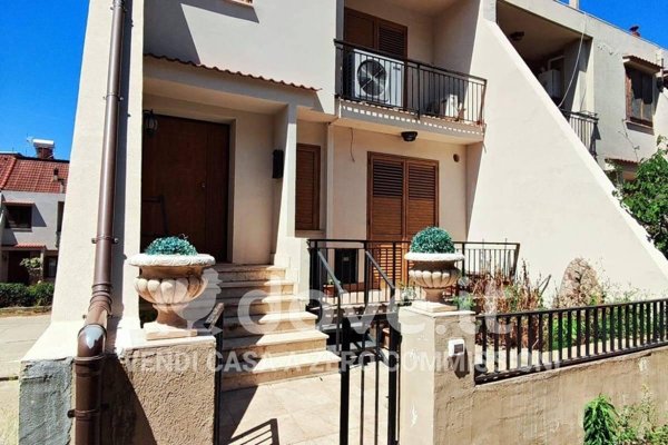 casa indipendente in vendita a Reggio di Calabria in zona Catona