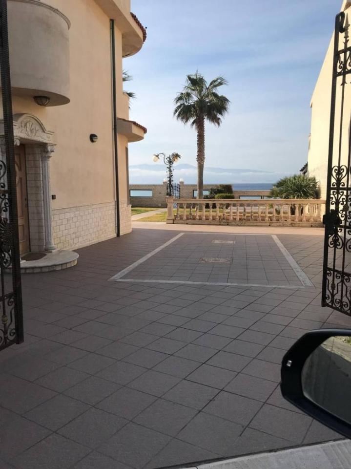 casa indipendente in vendita a Reggio di Calabria in zona Sbarre