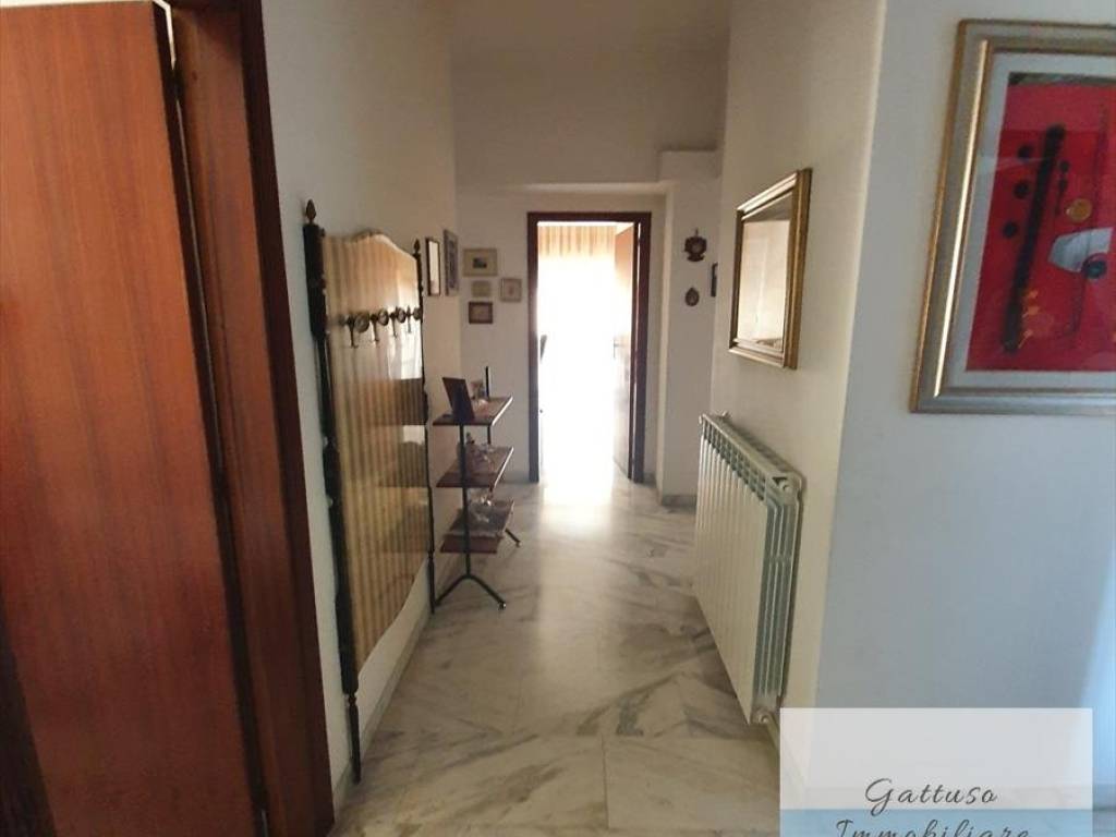 appartamento in vendita a Reggio di Calabria in zona Sbarre