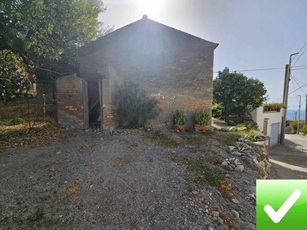 casa indipendente in vendita a Reggio di Calabria in zona Pellaro