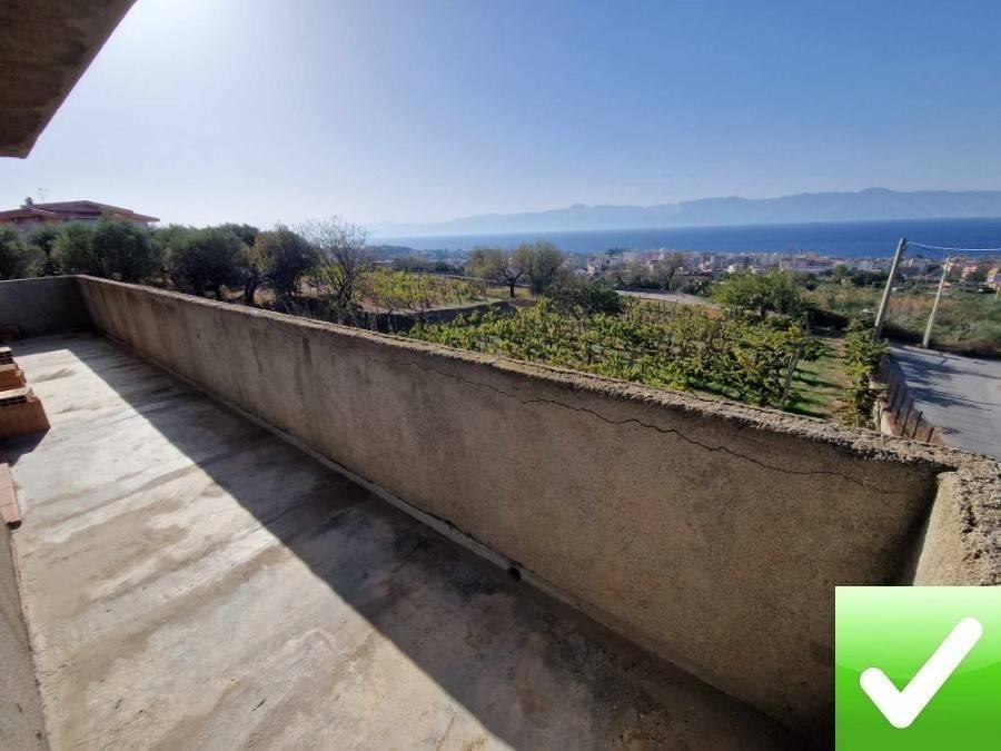 casa indipendente in vendita a Reggio di Calabria in zona Pellaro