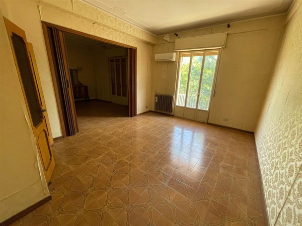 appartamento in vendita a Reggio di Calabria in zona Sbarre