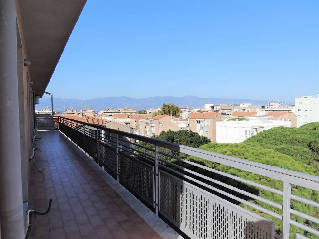 appartamento in vendita a Reggio di Calabria in zona Sbarre