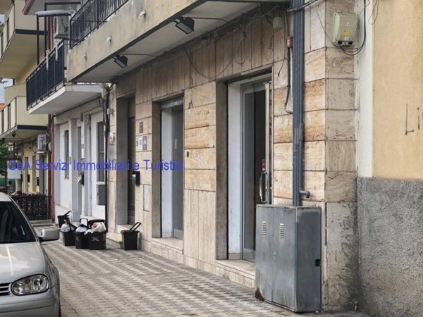 negozio in vendita a Reggio di Calabria in zona Pineta Zerbi