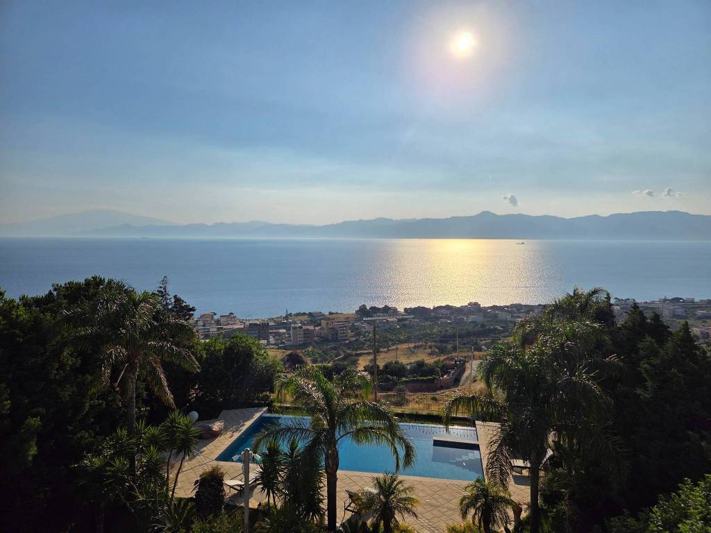 casa indipendente in vendita a Reggio di Calabria in zona Pellaro