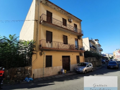 appartamento in vendita a Reggio di Calabria in zona Gebbione