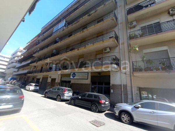 appartamento in vendita a Reggio di Calabria in zona Sbarre