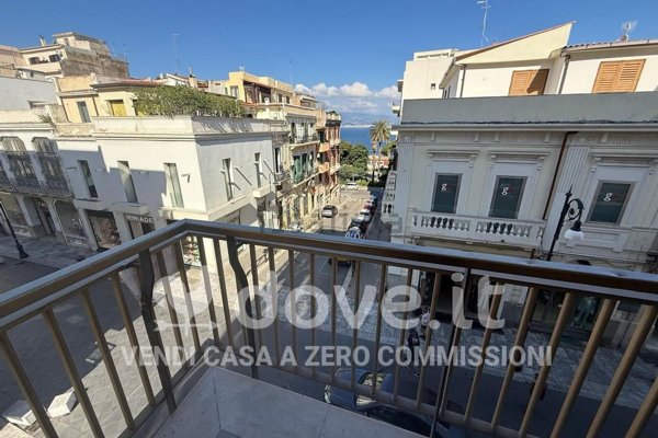 appartamento in vendita a Reggio di Calabria in zona Centro Storico