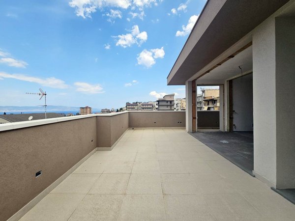 casa indipendente in vendita a Reggio di Calabria in zona Sant'Elia di Condera