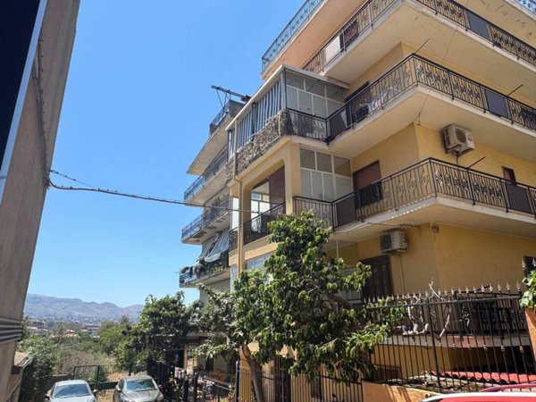 appartamento in vendita a Reggio di Calabria in zona Ravagnese