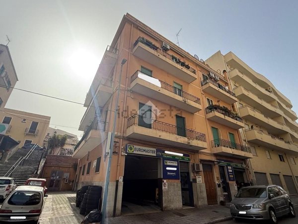 appartamento in vendita a Reggio di Calabria in zona Centro Storico