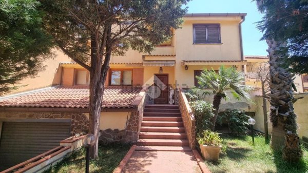 casa indipendente in vendita a Reggio di Calabria in zona Catona