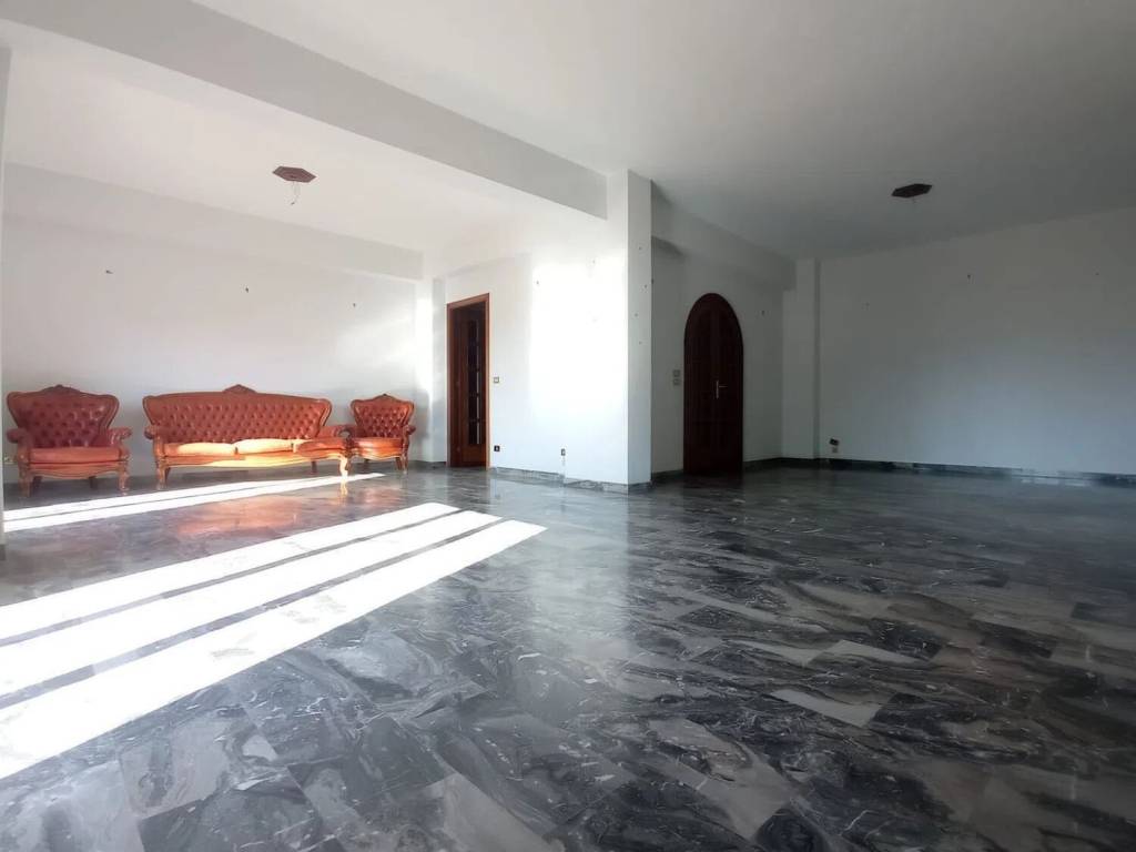 appartamento in vendita a Reggio di Calabria in zona Modena