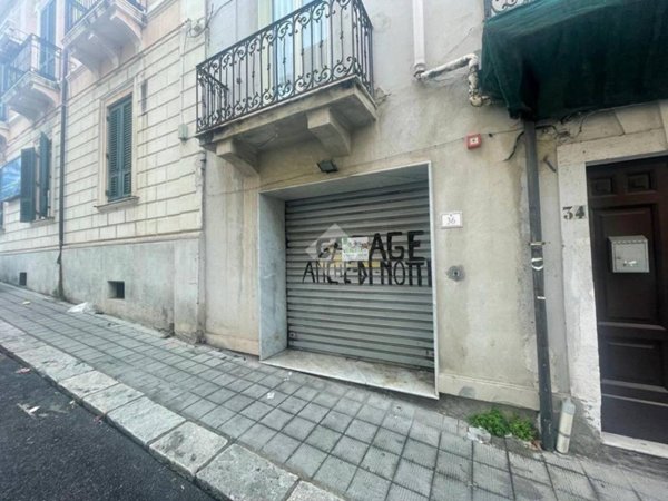 negozio in vendita a Reggio di Calabria in zona Centro Storico