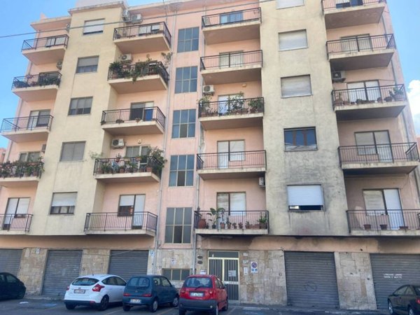 appartamento in vendita a Reggio di Calabria in zona Sbarre