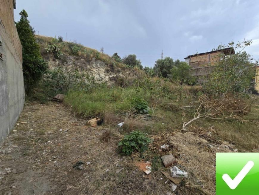 negozio in vendita a Reggio di Calabria in zona San Gregorio
