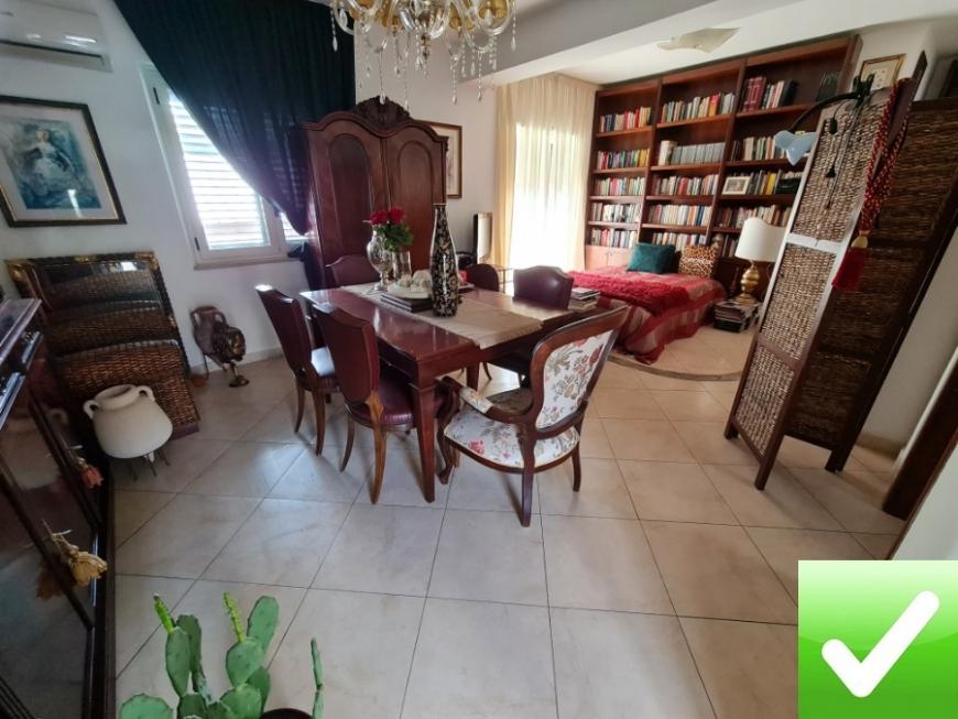 casa indipendente in vendita a Reggio di Calabria in zona Vito