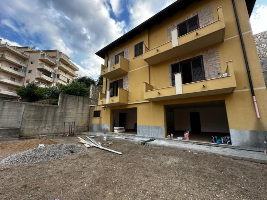 negozio in vendita a Reggio di Calabria
