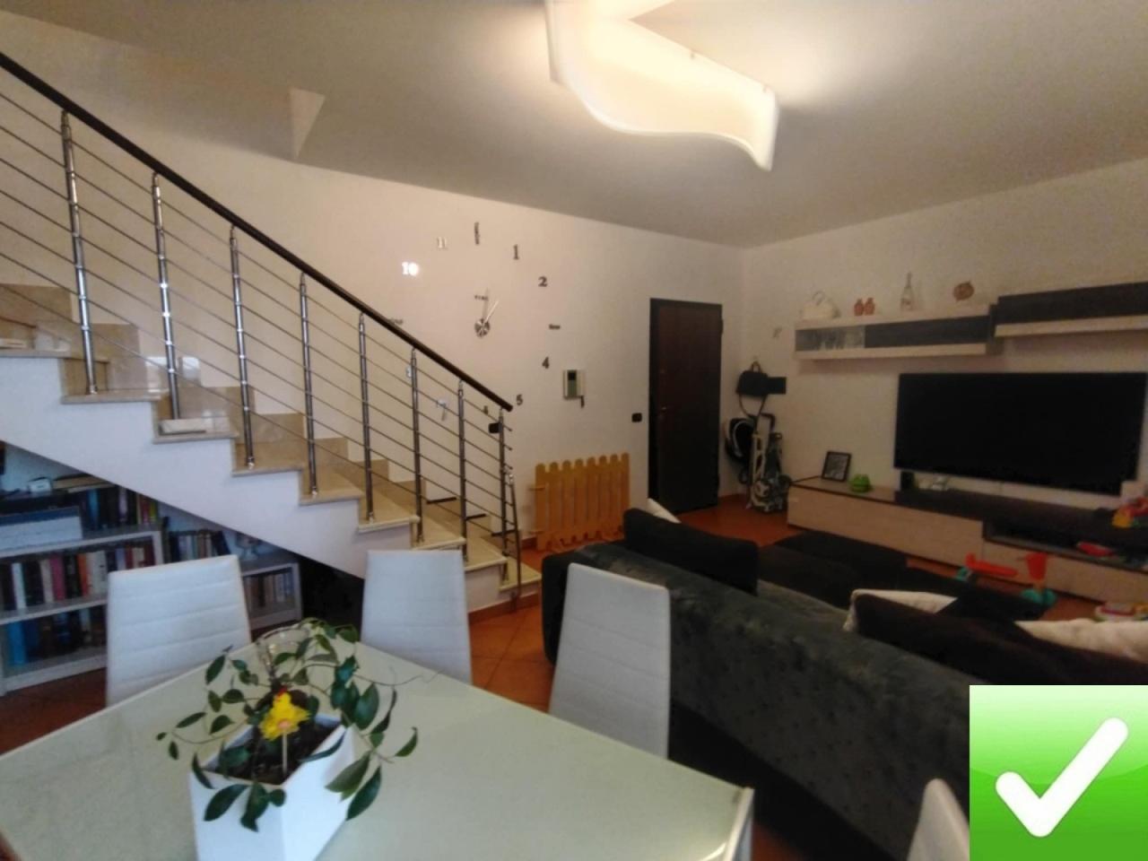 negozio in vendita a Reggio di Calabria in zona Archi