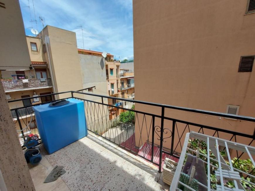 appartamento in vendita a Reggio di Calabria in zona Sbarre