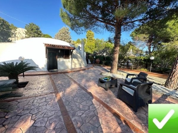 casa indipendente in vendita a Reggio di Calabria