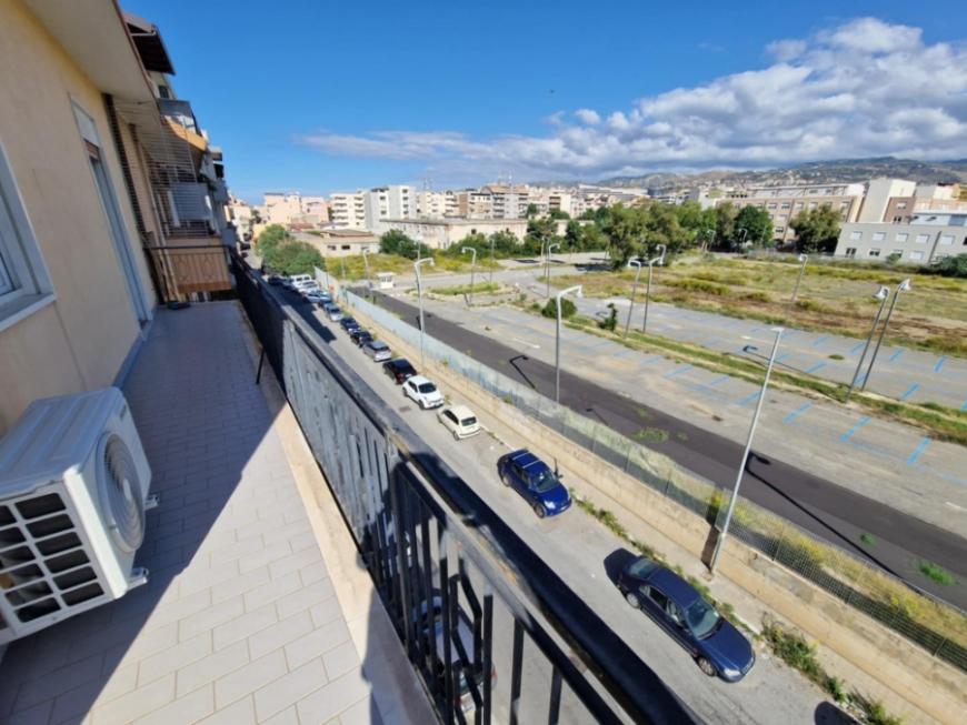 appartamento in vendita a Reggio di Calabria in zona Sbarre
