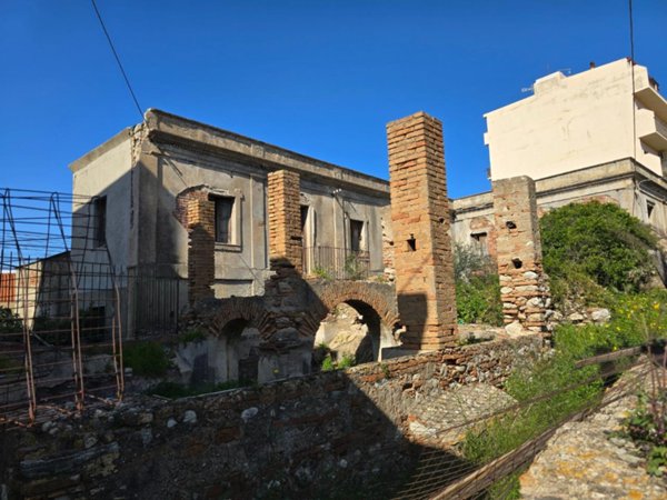 negozio in vendita a Reggio di Calabria in zona Pellaro